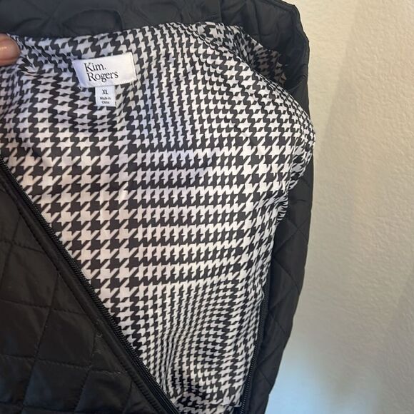 Kim Rogers Black Quilted Vest - Picture 8 of 10